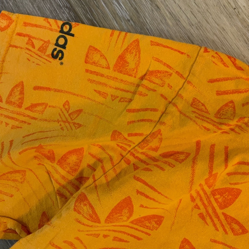 Adidas men’s old school logo t-shirt. Size. XL - Picture 3 of 4
